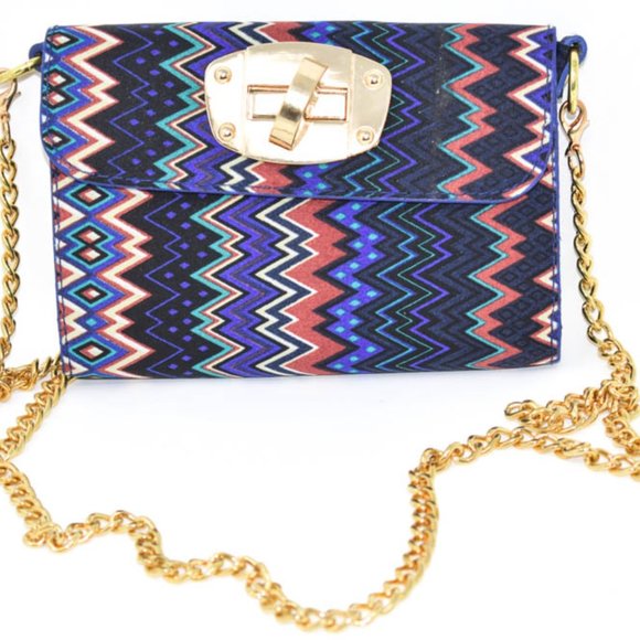 Zig Zag Print All In One Fanny Pack, Bag and Belt - Picture 4 of 7